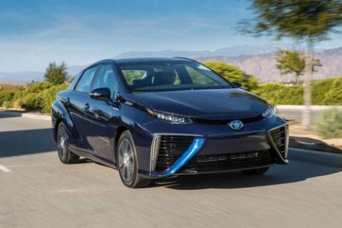 hydrogen fuel cell toyota mirai